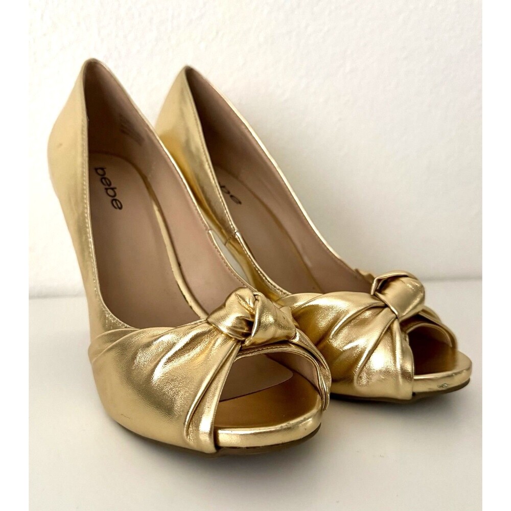 Bebe Bryiana Gold Peep Toe Stiletto Heels Pumps Bow Size 9 Metallic NWOB